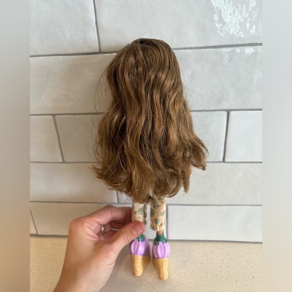 Bratz Yasmin Doll in Toys R Us Exclusive BFFL Best Friends For Life Outfit - Picture 3 of 5